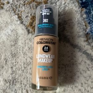 NWT Revlon ColorStay Liquid Foundation 392